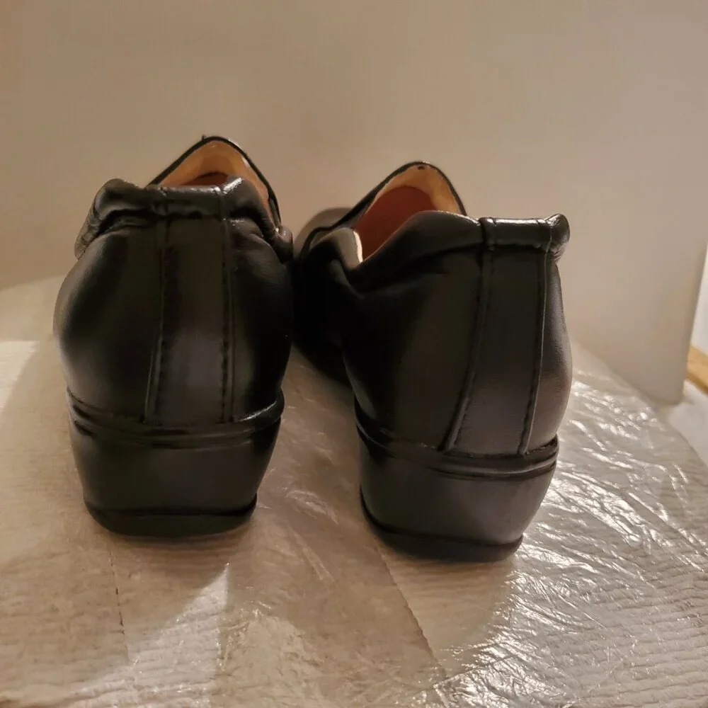 Angie Comfort Shoes 100% Sheepskin leather Square Toe Size US 7.5 /EU/38.